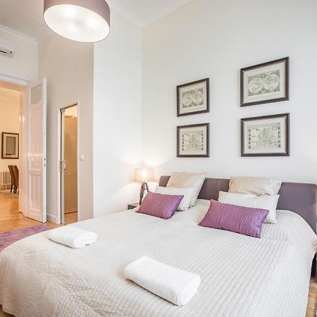 Modernized Unique Huge Central Apartment On 135Sqm Budapeste Exterior foto