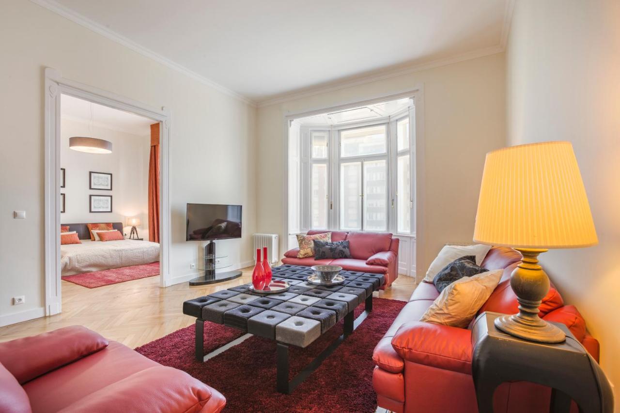 Modernized Unique Huge Central Apartment On 135Sqm Budapeste Exterior foto